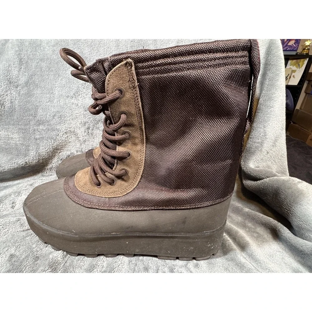 Adidas Yeezy 950 Boots Mens Size 10 Brown Nylon Duck Snow Winter Outdoor AQ4830